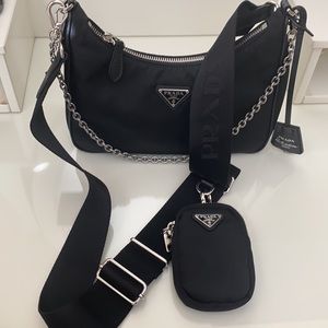 AUTHENTIC PRADA re-edition 2005 crossbody